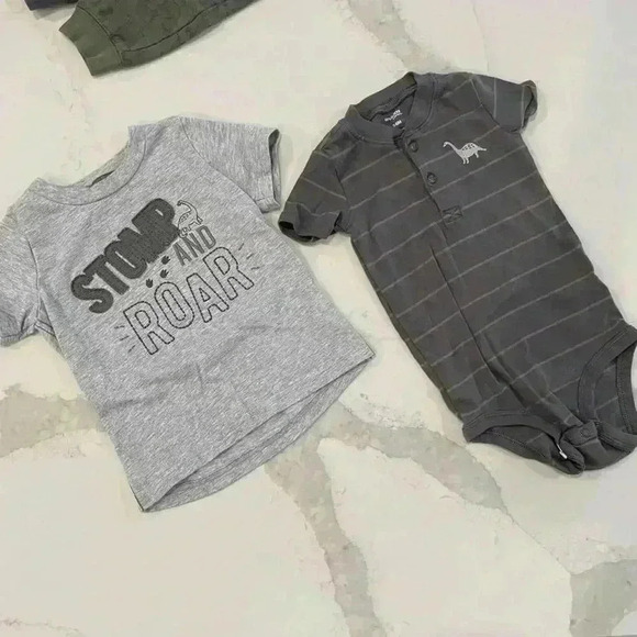Boy’s Simple Joys by Carter Dinosaur Set of 24 Month Clothing - 2 Pants/2 Shirts - Picture 5 of 7